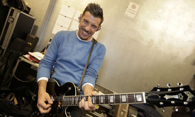 Francesco Gabbani vince il Festival di Sanremo con “Occidentali’s Karma”