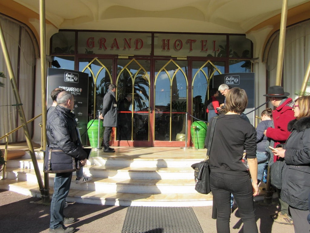 Il Festival fuori dall’Ariston: Giovanni Caccamo e Noemi ospiti di Radio Italia Festival di Sanremo 2018: il nostro giornale è entrato nel quartier generale di Radio Italia