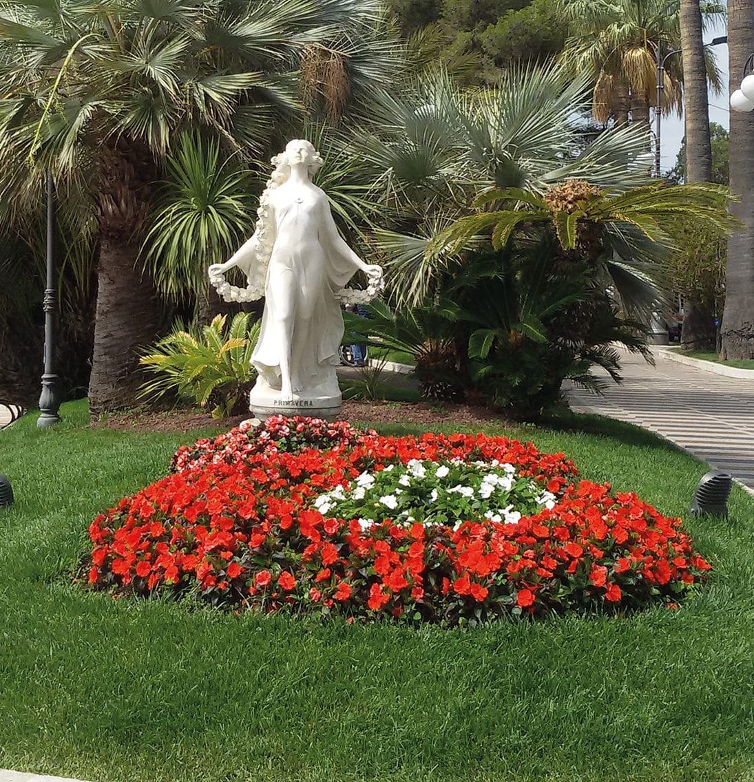 Corso Imperatrice: il più antico parco pubblico La necessità di espansione di San Remo, avviata verso una fase di sviluppo, determina la creazione di un ampio viale di accesso alla città, a Ponente del sito ove si…