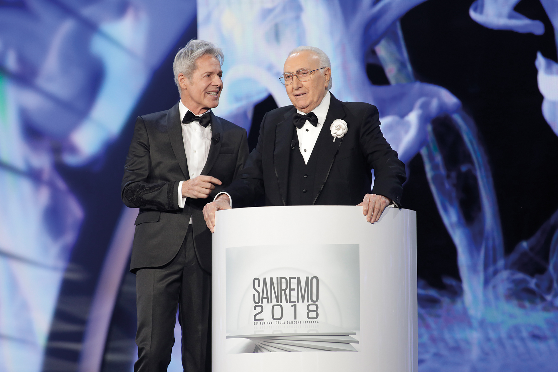 Perché Sanremo è Pippo Storia, record e leggenda di Pippo Baudo a Sanremo Pippo Baudo è stato una delle figure centrali e riconoscibili della televisione italiana. Con la sua carriera ha attraversato e segnato…